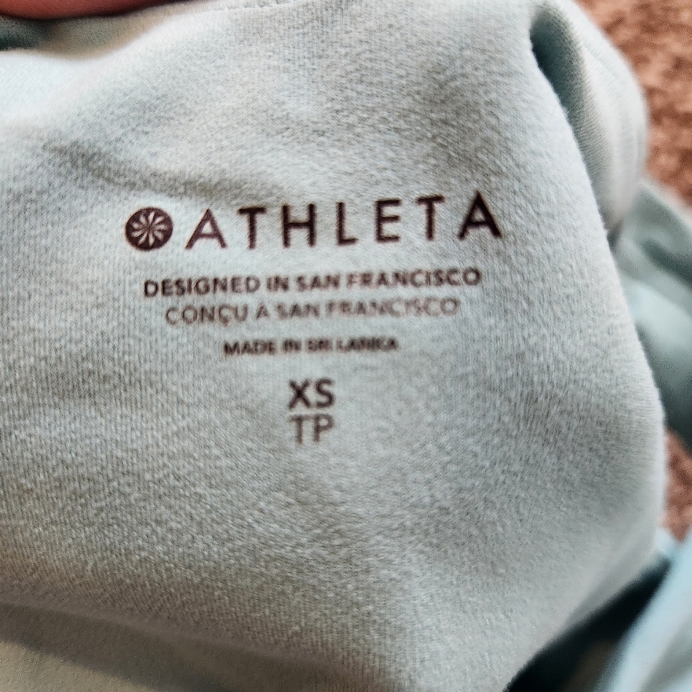 Athleta Conscious Crop Size XS - Picture 5 of 7